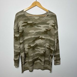 American Eagle Outfitters Camo Plush Waffle V-Neck Long Sleeve Tunic XS
